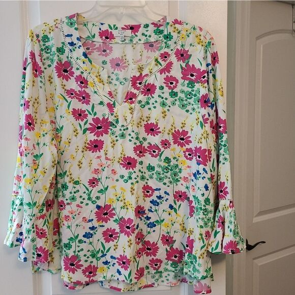 Crown & Ivy Vibrant Floral Spring Ruffle Sleeve Blouse - Picture 3 of 12
